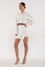 Load image into Gallery viewer, Cropped Workwear Linen Top