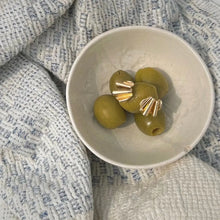 Load image into Gallery viewer, Mari Statement Studs