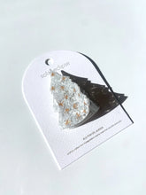 Load image into Gallery viewer, Hand-Painted Claw Clip | Christmas Tree | White