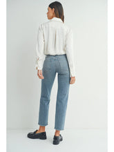 Load image into Gallery viewer, Clean Mid Rise Jean
