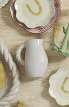 Load image into Gallery viewer, Manon Pitcher