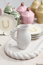 Load image into Gallery viewer, Manon Pitcher