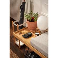 Load image into Gallery viewer, Courant Charging Station | Small Black