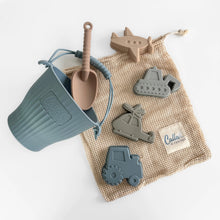 Load image into Gallery viewer, Brayden Silicone Beach Toy Set
