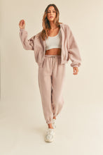 Load image into Gallery viewer, Sunday Essentials Sweatpant | Mauve
