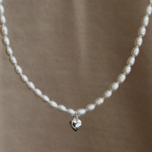 Load image into Gallery viewer, The Luma Pearl Necklace
