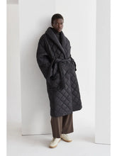 Load image into Gallery viewer, Adeline Quilted Puffer Wrap Coat | Black
