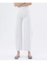 Load image into Gallery viewer, Optic White Panel Barrel Jean
