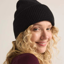 Load image into Gallery viewer, Snow Cap Beanie | Black
