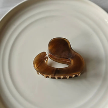 Load image into Gallery viewer, French Hair Clip | 3 Colors
