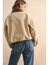 Load image into Gallery viewer, Contrasted Barn Jacket
