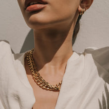 Load image into Gallery viewer, Leon Hoops
