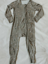 Load image into Gallery viewer, Zip Pajamas | Barnyard
