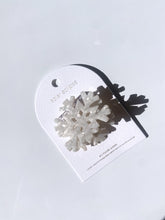Load image into Gallery viewer, Handmade Snowflake Claw Clip | White
