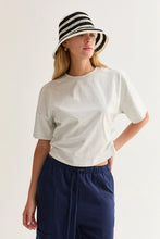 Load image into Gallery viewer, Suzy Ruched Top | Grey
