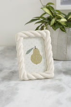 Load image into Gallery viewer, Mariselle Frame | 2 Sizes
