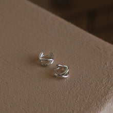 Load image into Gallery viewer, Axel Huggies | Silver
