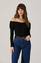 Load image into Gallery viewer, Sansa Gathered Off Shoulder Top
