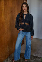 Load image into Gallery viewer, Chantilly Buttondown Top
