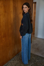 Load image into Gallery viewer, Chantilly Buttondown Top
