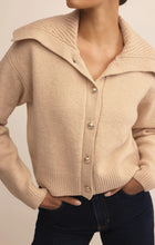 Load image into Gallery viewer, Holmen Cardigan
