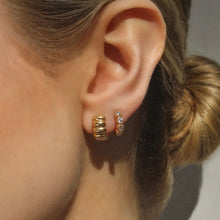 Load image into Gallery viewer, Sylvie Huggies
