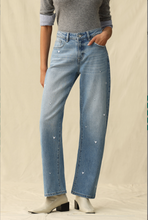 Load image into Gallery viewer, Flora Mid Rise Barrel
