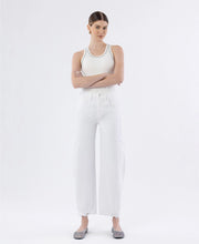 Load image into Gallery viewer, Optic White Panel Barrel Jean

