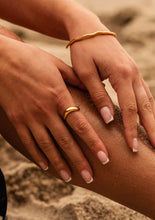 Load image into Gallery viewer, Calista Cuff Bracelet

