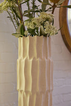 Load image into Gallery viewer, Seraphina Vase
