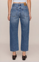 Load image into Gallery viewer, The Off Duty Bowed Ankle Jean
